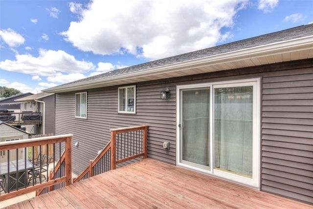 896 Glacier Drive, Altoona, WI 54720