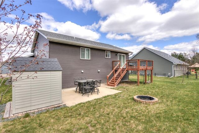 896 Glacier Drive, Altoona, WI 54720