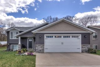 896 Glacier Drive, Altoona, WI 54720