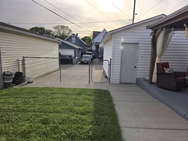 2343 S 34th STREET, Milwaukee, WI 53215