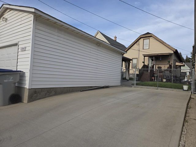 2343 S 34th STREET, Milwaukee, WI 53215