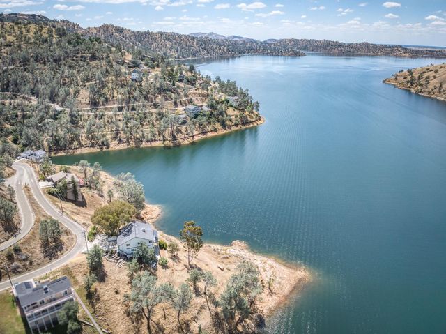 28037 Sky Harbour Road, Friant, CA 93626
