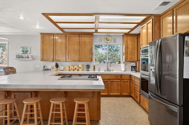 28037 Sky Harbour Road, Friant, CA 93626