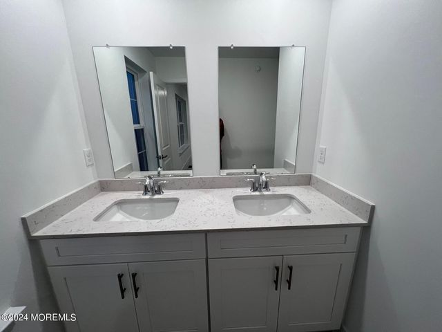 35 Crimson Drive, Manalapan, NJ 07726
