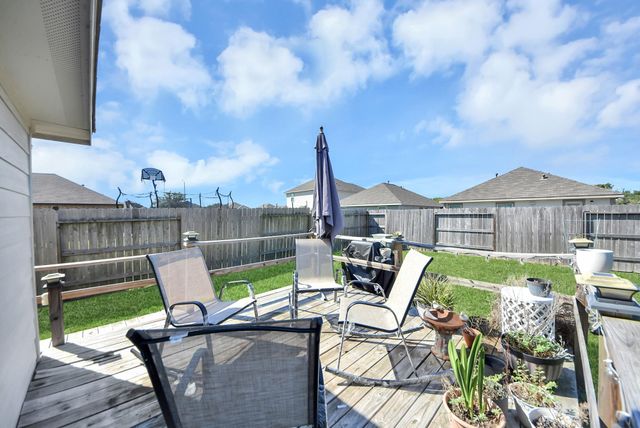 8611 River Crest Drive, Baytown, TX 77521