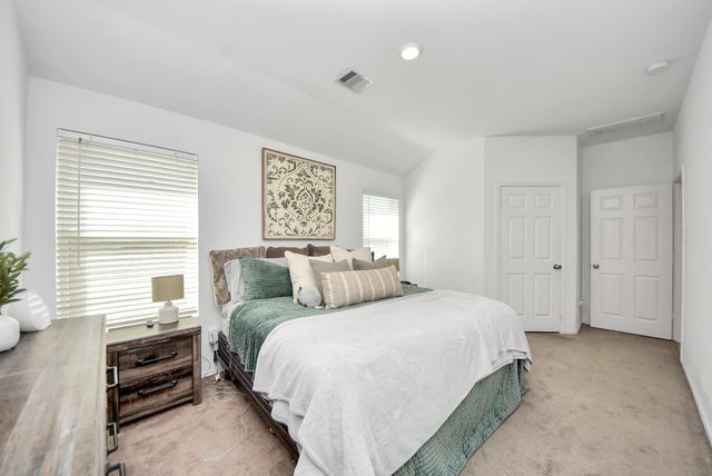 8611 River Crest Drive, Baytown, TX 77521