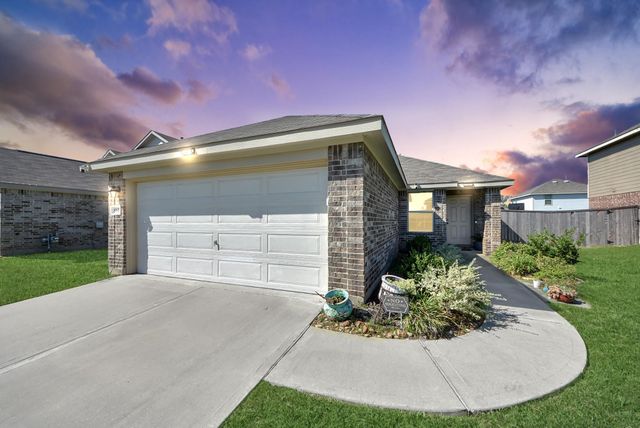 8611 River Crest Drive, Baytown, TX 77521