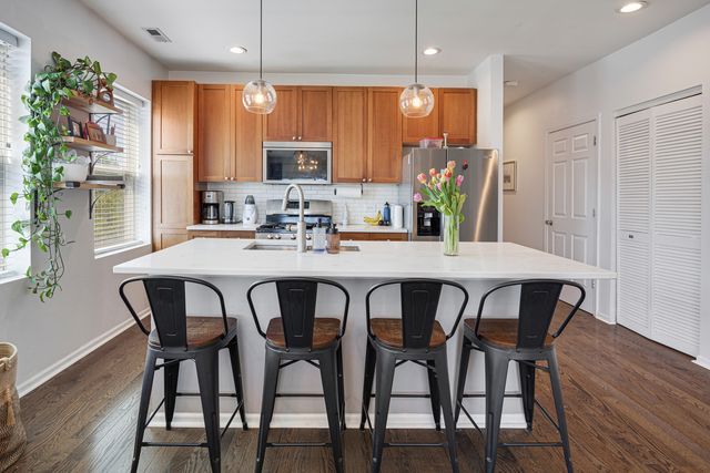 1601 N Paulina Street 4B, Chicago, IL 60622