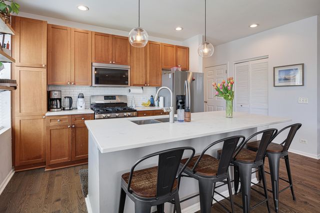 1601 N Paulina Street 4B, Chicago, IL 60622