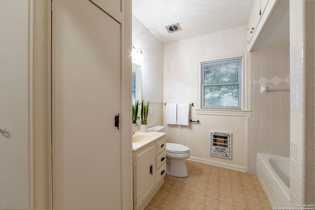 465 S GUENTHER AVE, New Braunfels, TX 78130