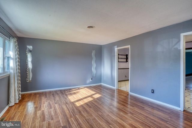 121 FLINTLOCK RD, Newark, DE 19713