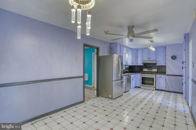 121 FLINTLOCK RD, Newark, DE 19713