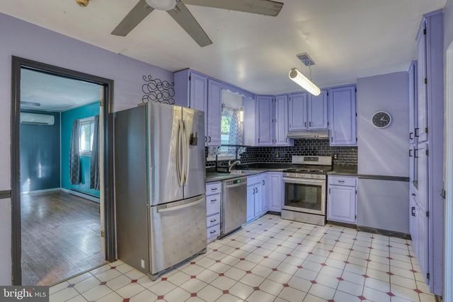 121 FLINTLOCK RD, Newark, DE 19713