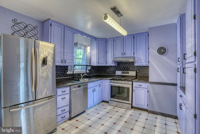 121 FLINTLOCK RD, Newark, DE 19713