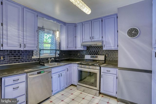 121 FLINTLOCK RD, Newark, DE 19713