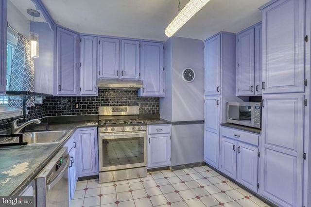 121 FLINTLOCK RD, Newark, DE 19713