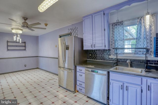 121 FLINTLOCK RD, Newark, DE 19713