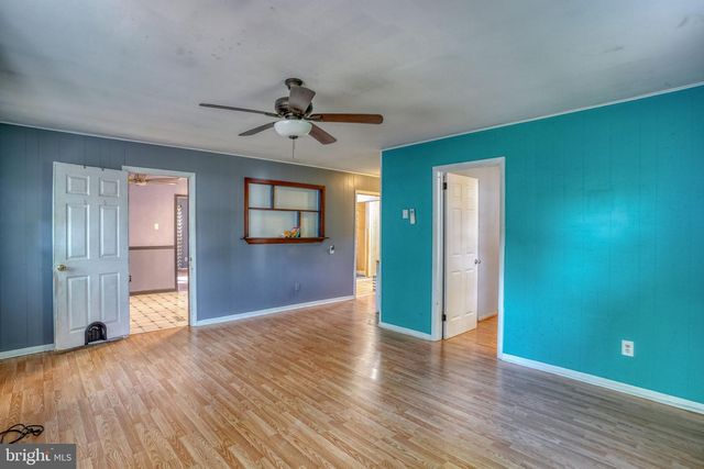 121 FLINTLOCK RD, Newark, DE 19713