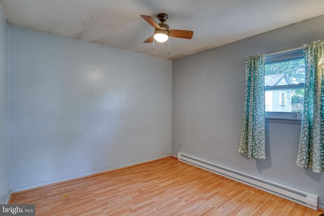 121 FLINTLOCK RD, Newark, DE 19713