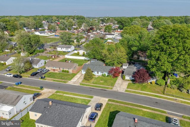 121 FLINTLOCK RD, Newark, DE 19713