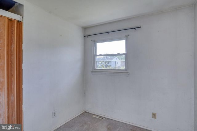 121 FLINTLOCK RD, Newark, DE 19713