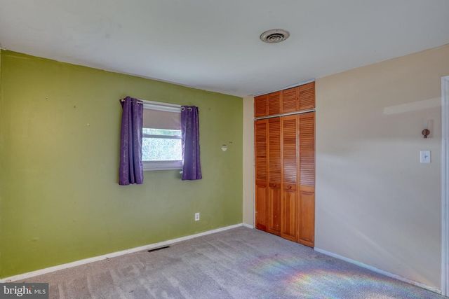121 FLINTLOCK RD, Newark, DE 19713