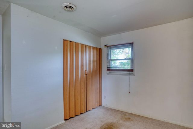 121 FLINTLOCK RD, Newark, DE 19713