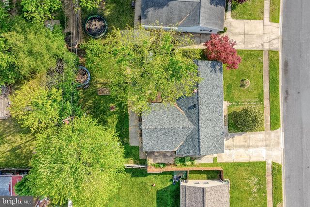 121 FLINTLOCK RD, Newark, DE 19713