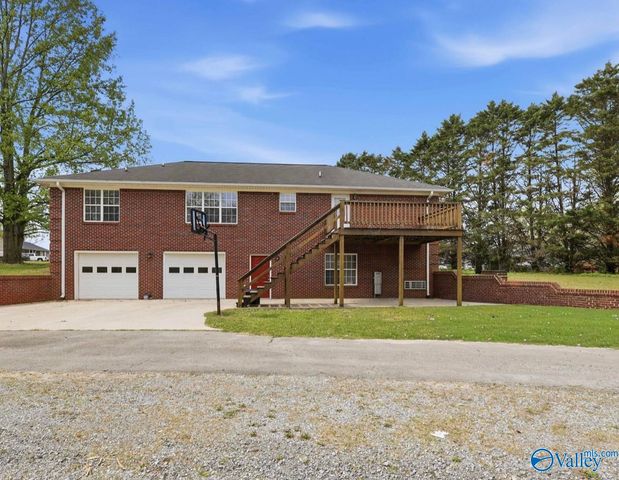 411 Garden Gate Circle, Crossville, AL 35962