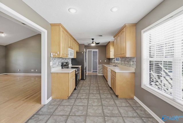 411 Garden Gate Circle, Crossville, AL 35962