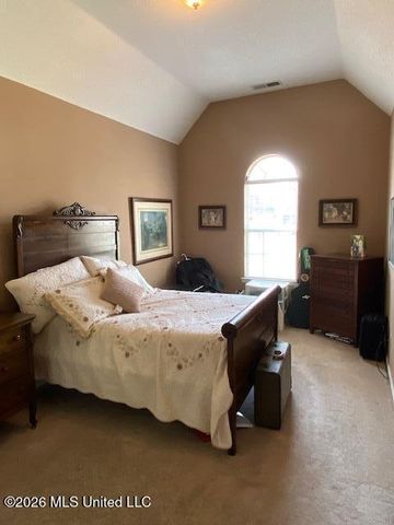 1268 S Lake Drive, Hernando, MS 38632