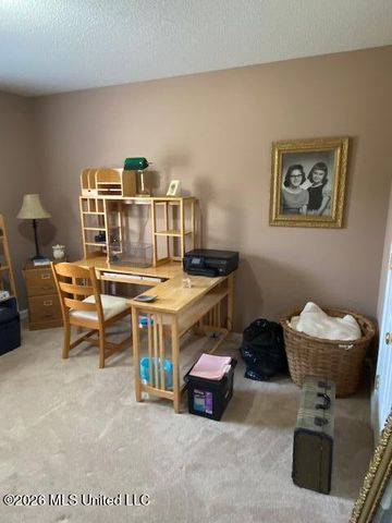 1268 S Lake Drive, Hernando, MS 38632