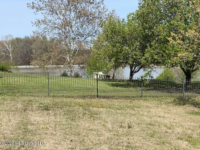 1268 S Lake Drive, Hernando, MS 38632