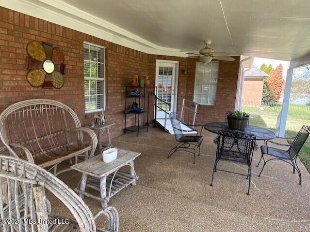 1268 S Lake Drive, Hernando, MS 38632