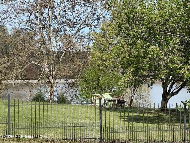 1268 S Lake Drive, Hernando, MS 38632