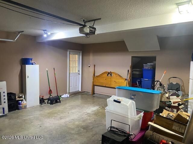 1268 S Lake Drive, Hernando, MS 38632