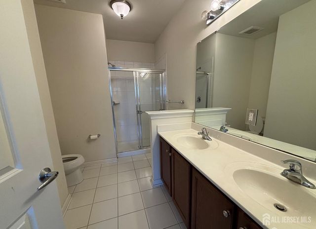 542 E Celebration E Way, South Plainfield, NJ 07080