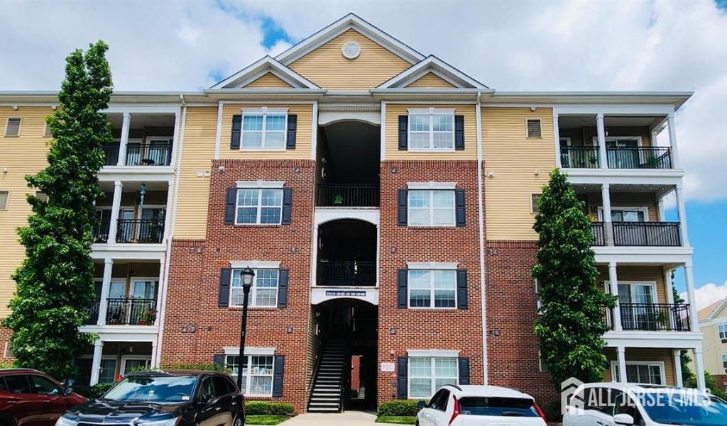 542 E Celebration E Way, South Plainfield, NJ 07080