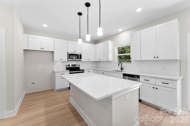 2100 Congress Court, Kannapolis, NC 28083