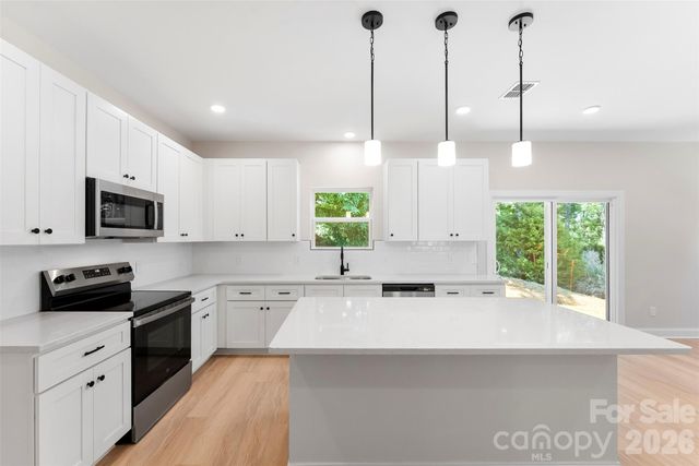 2100 Congress Court, Kannapolis, NC 28083