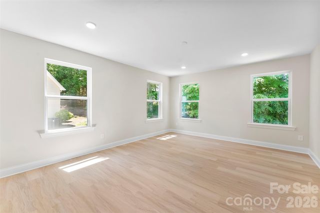 2100 Congress Court, Kannapolis, NC 28083