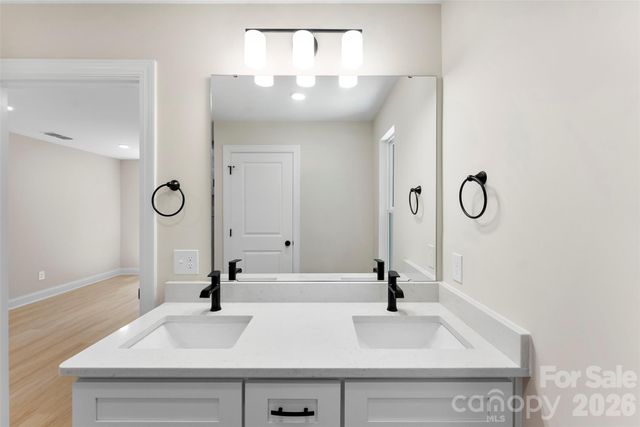 2100 Congress Court, Kannapolis, NC 28083