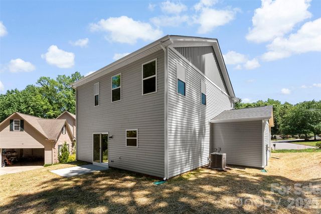 2100 Congress Court, Kannapolis, NC 28083