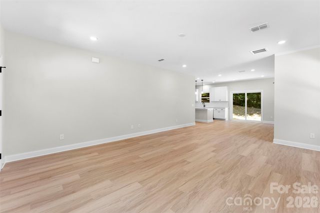2100 Congress Court, Kannapolis, NC 28083