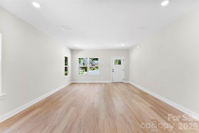 2100 Congress Court, Kannapolis, NC 28083