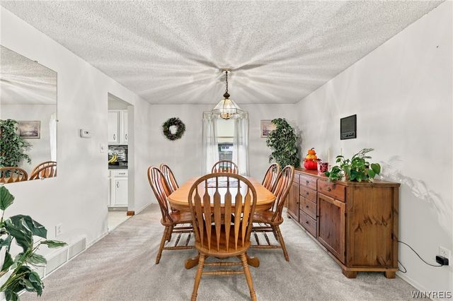 14 Coleen Court, West Seneca, NY 14224