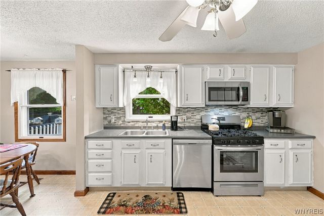14 Coleen Court, West Seneca, NY 14224