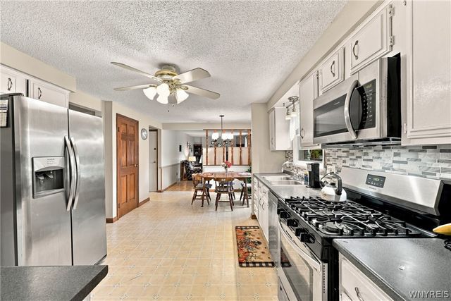 14 Coleen Court, West Seneca, NY 14224