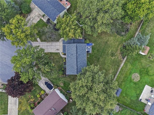 14 Coleen Court, West Seneca, NY 14224