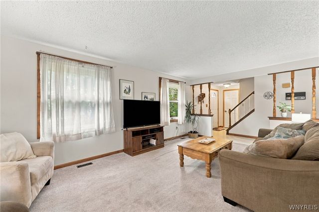 14 Coleen Court, West Seneca, NY 14224